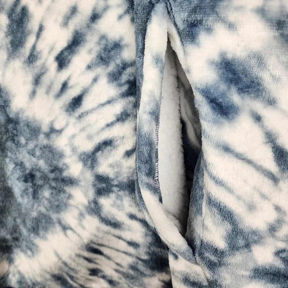 Fashion by Mirabeau Wearable Blanket‎ Hoodie Unisex OS Blue Tie Dye Sherpa Lined